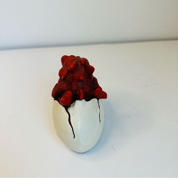 Red Dragon Hatching From Egg Fantasy Figure Resin 5x3.5 - Picture 3 of 5